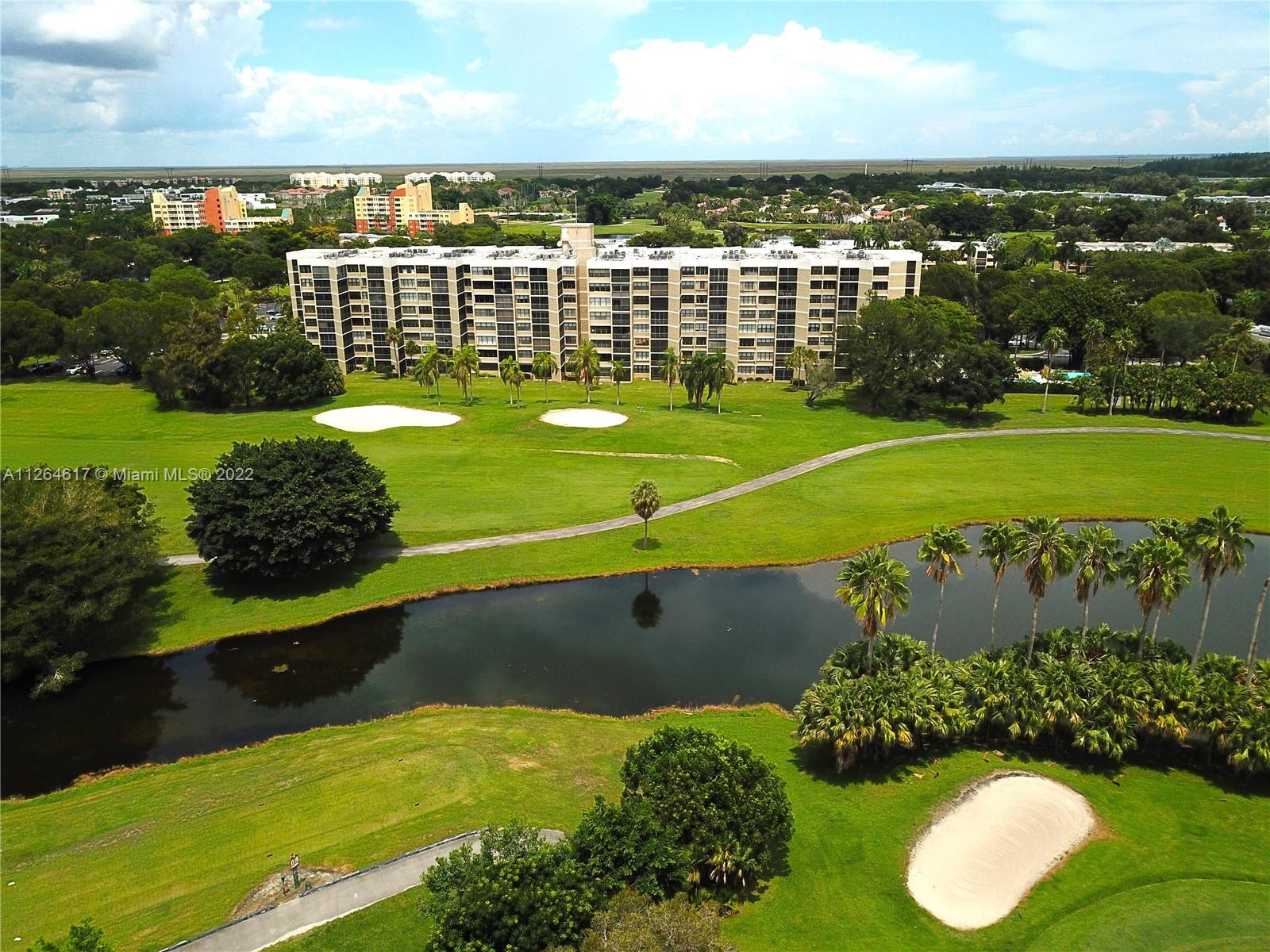 COUNTRY CLUB APTS AT BONA - Residential