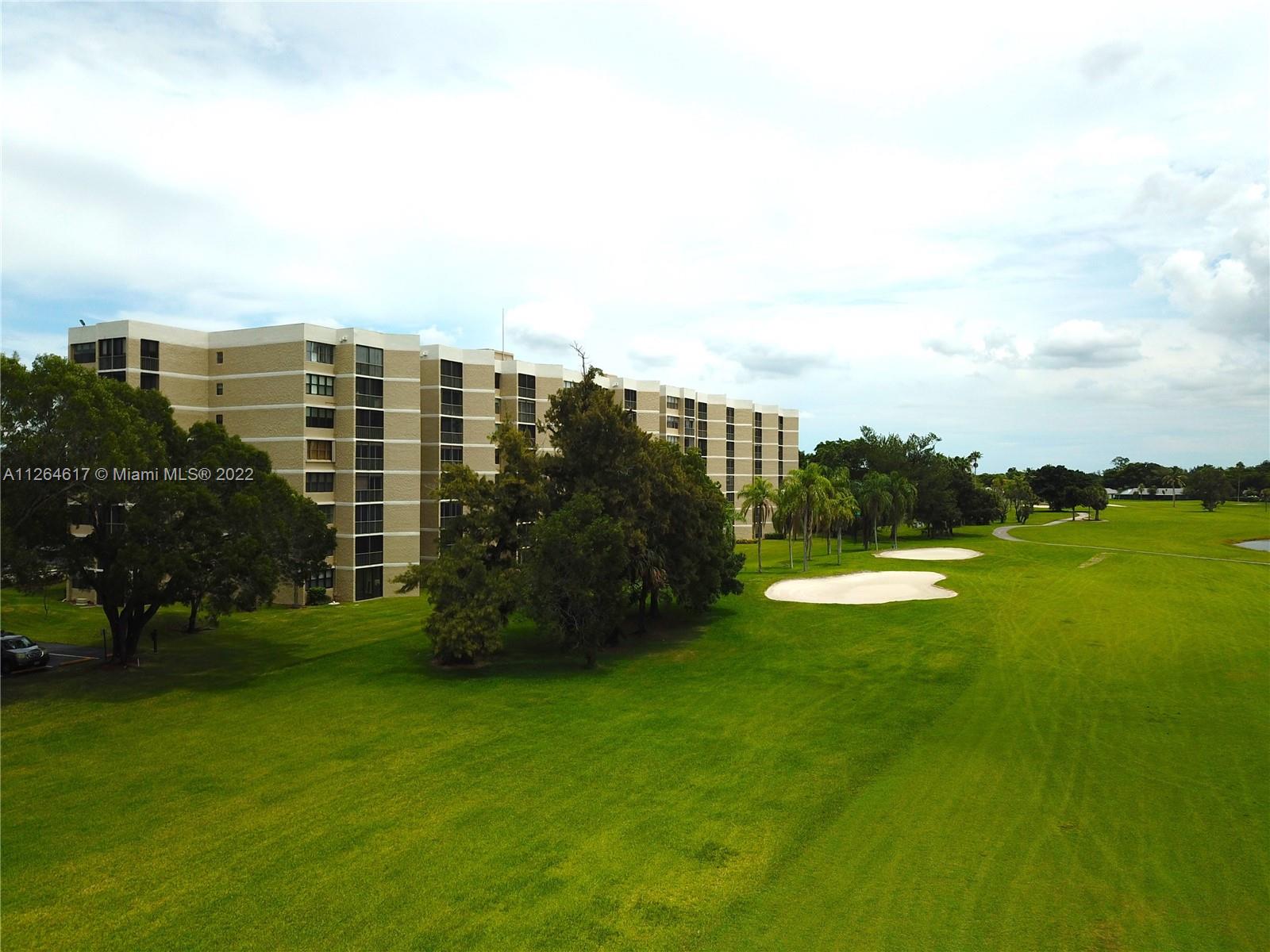 COUNTRY CLUB APTS AT BONA - Residential