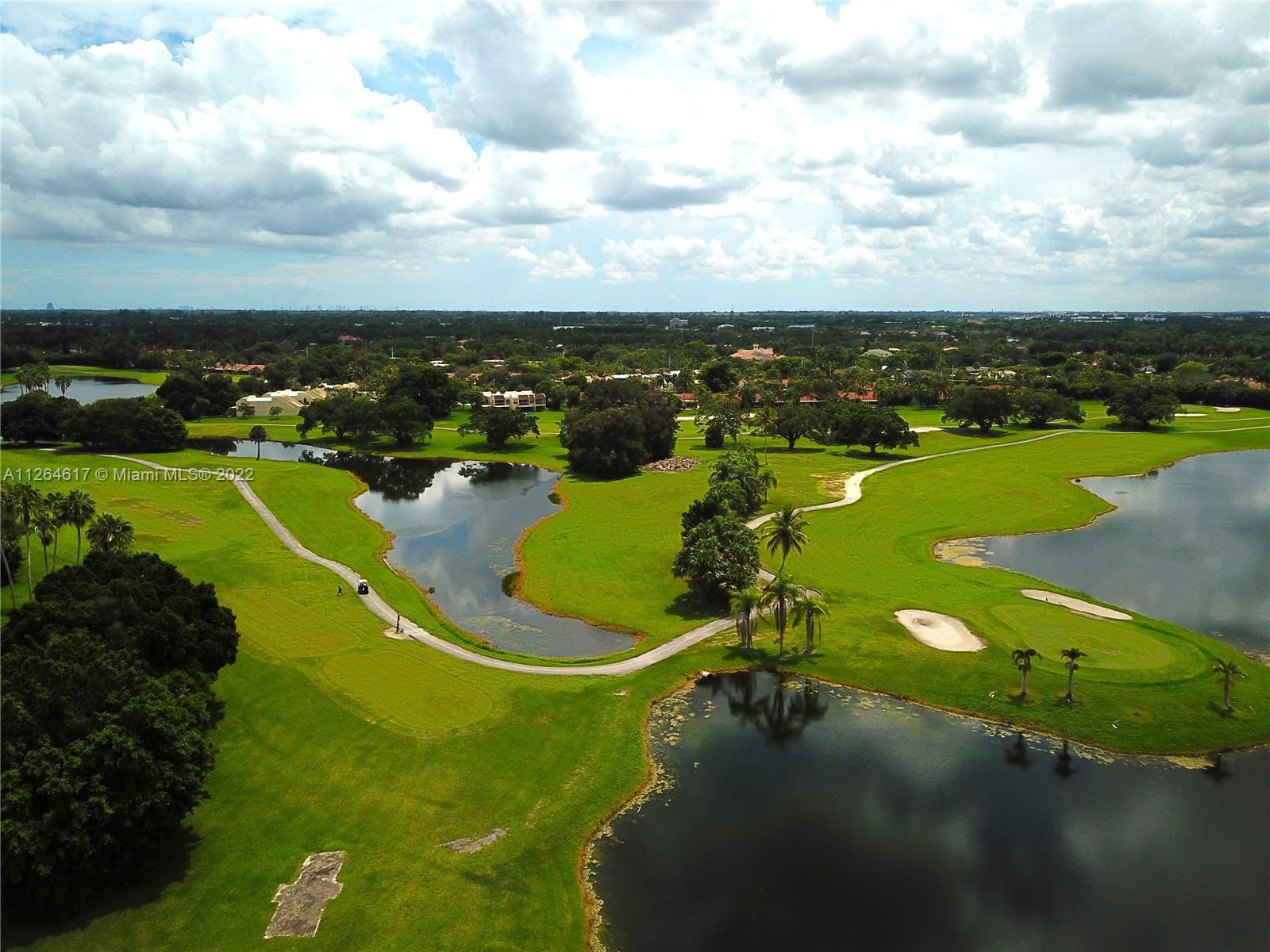 COUNTRY CLUB APTS AT BONA - Residential