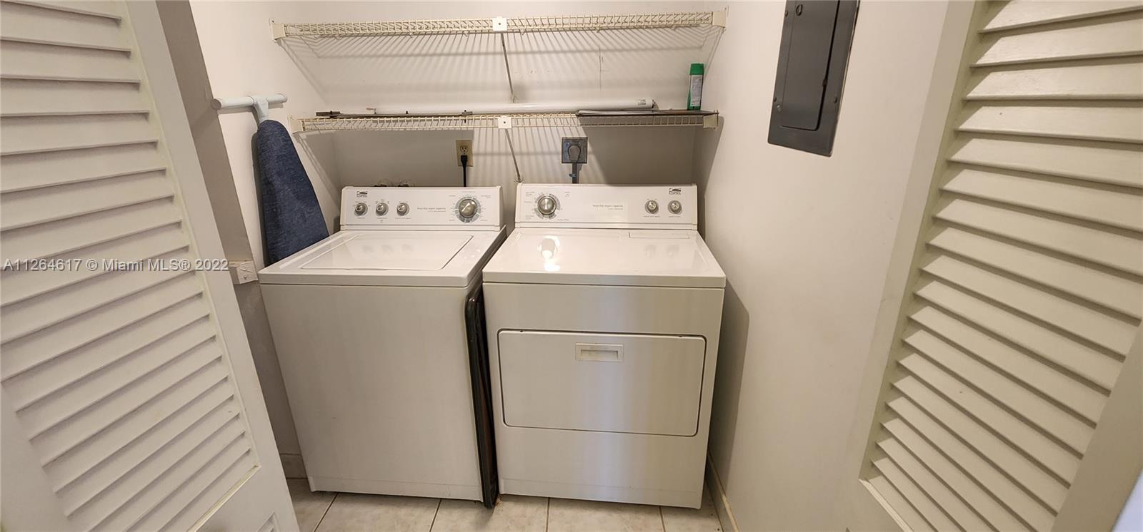 COUNTRY CLUB APTS AT BONA - Residential