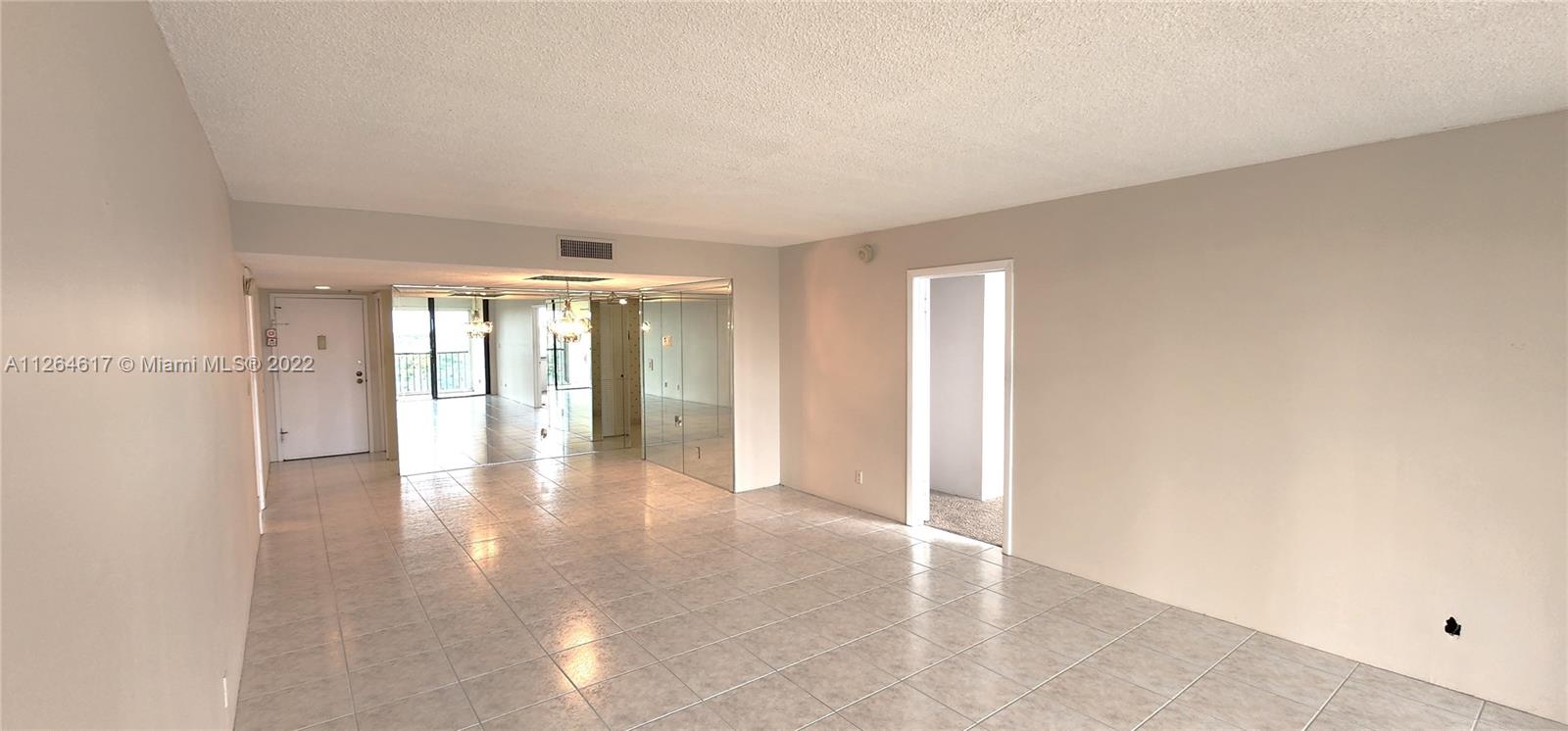 COUNTRY CLUB APTS AT BONA - Residential