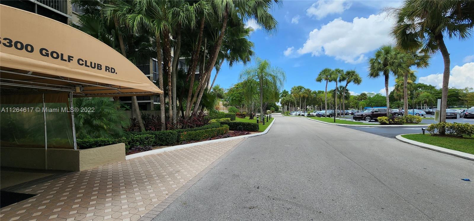 COUNTRY CLUB APTS AT BONA - Residential