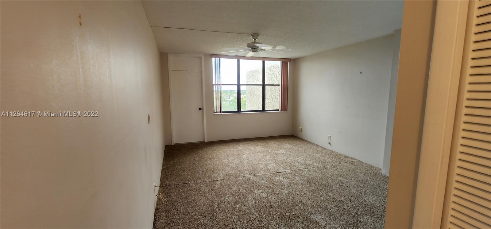 COUNTRY CLUB APTS AT BONA - Residential