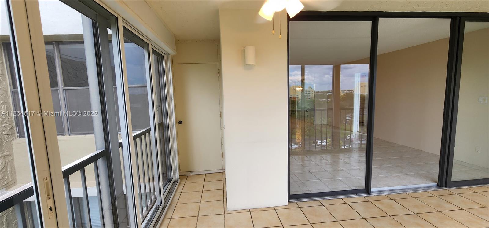 COUNTRY CLUB APTS AT BONA - Residential