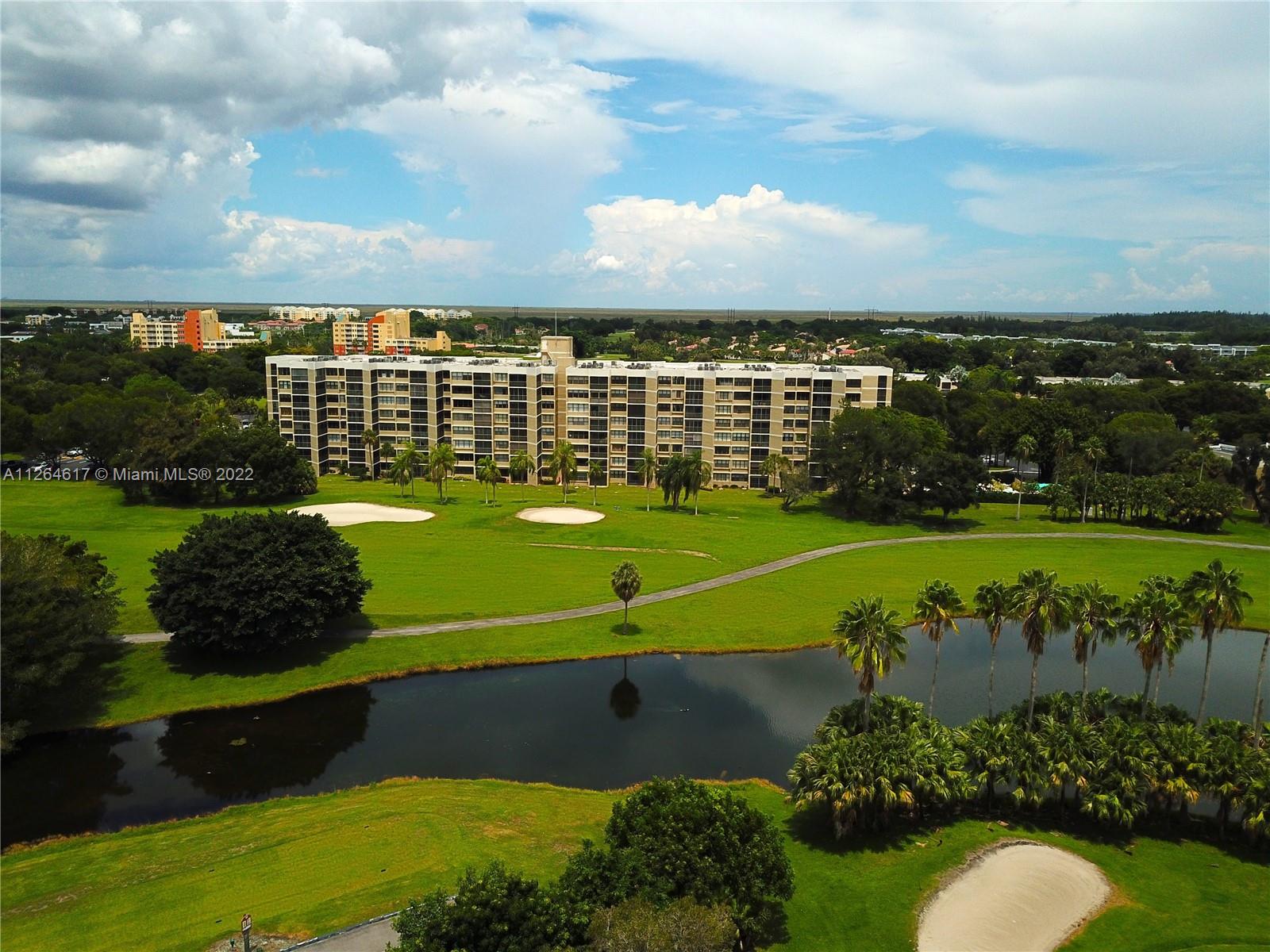 COUNTRY CLUB APTS AT BONA - Residential