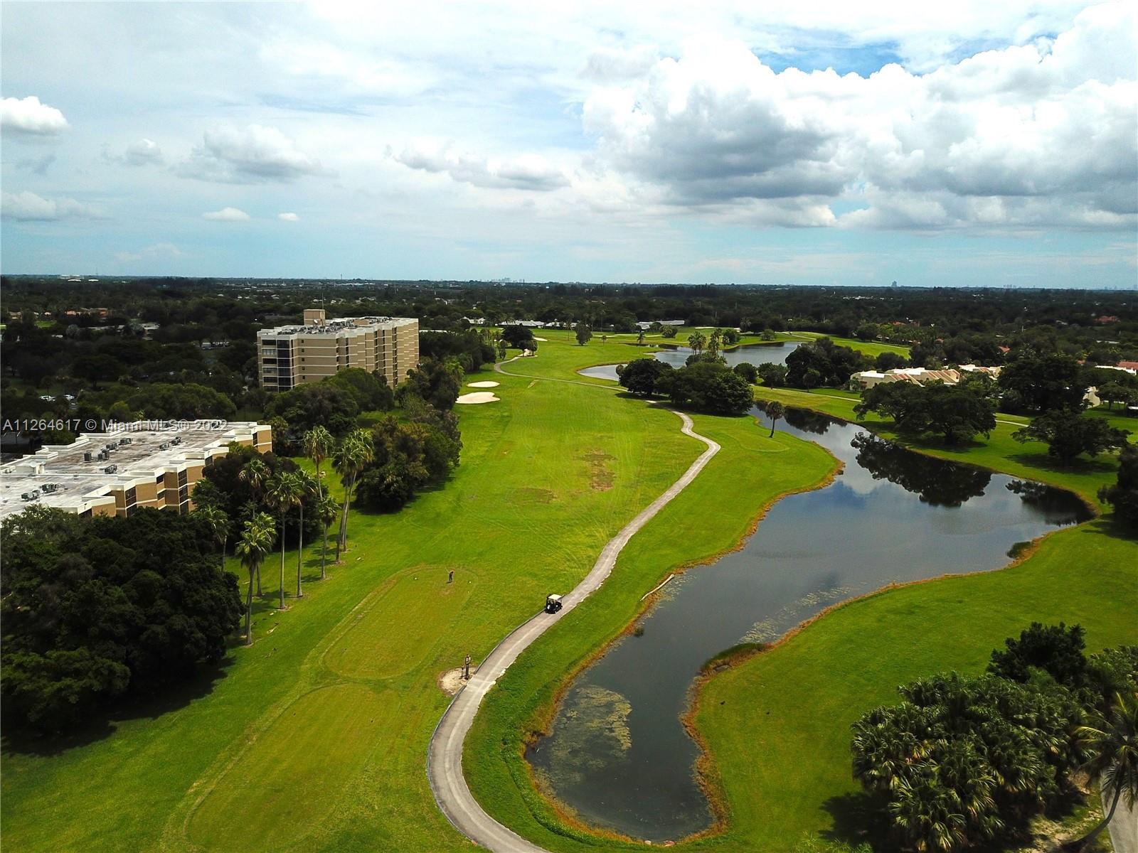 COUNTRY CLUB APTS AT BONA - Residential