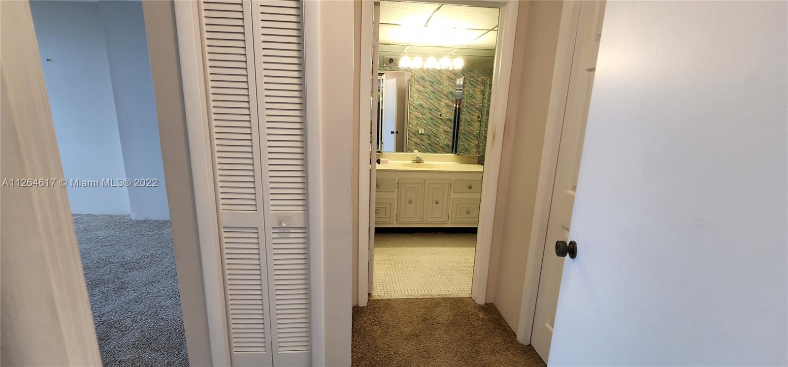 COUNTRY CLUB APTS AT BONA - Residential