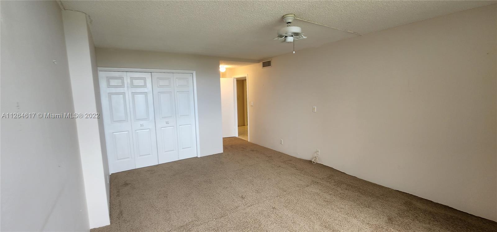COUNTRY CLUB APTS AT BONA - Residential