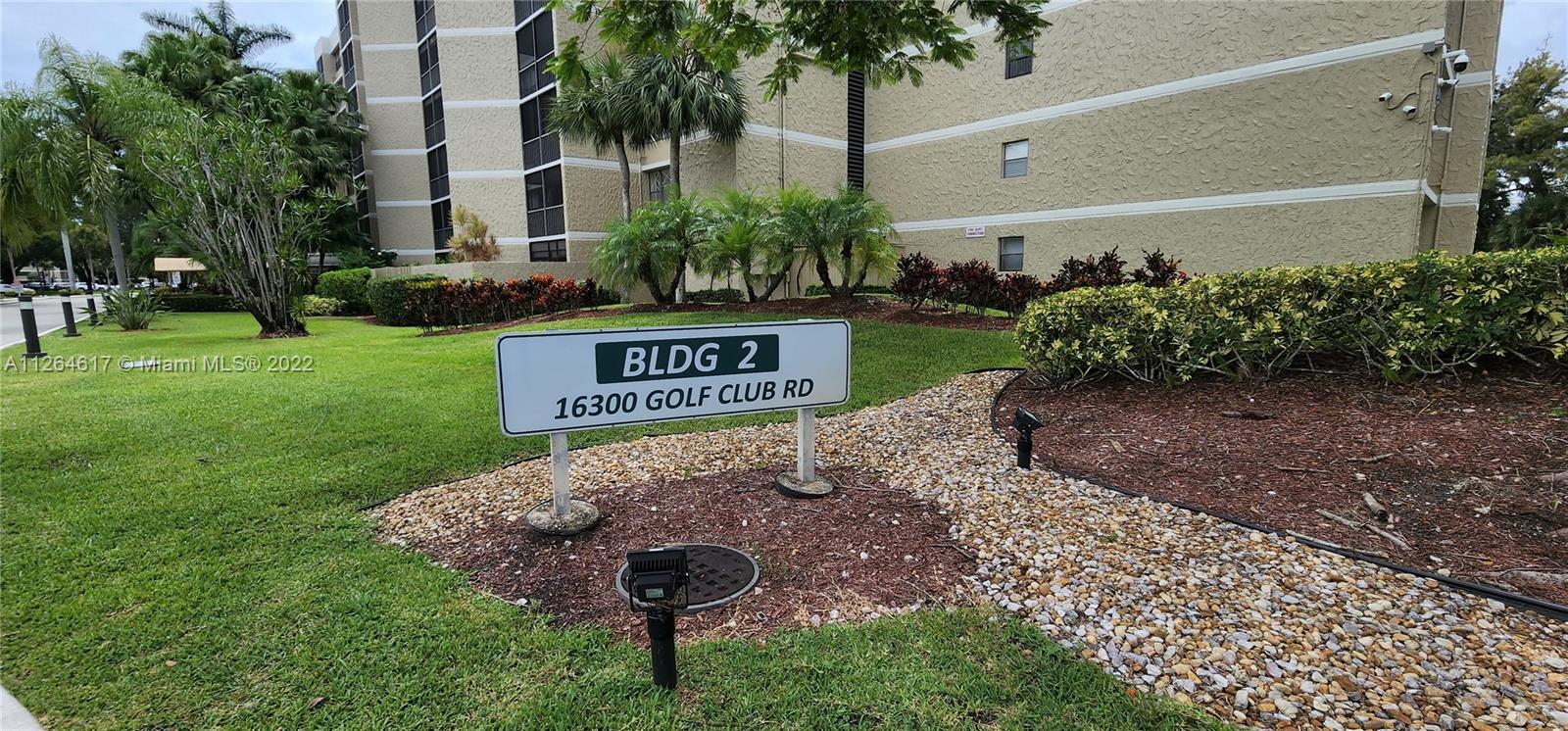 COUNTRY CLUB APTS AT BONA - Residential
