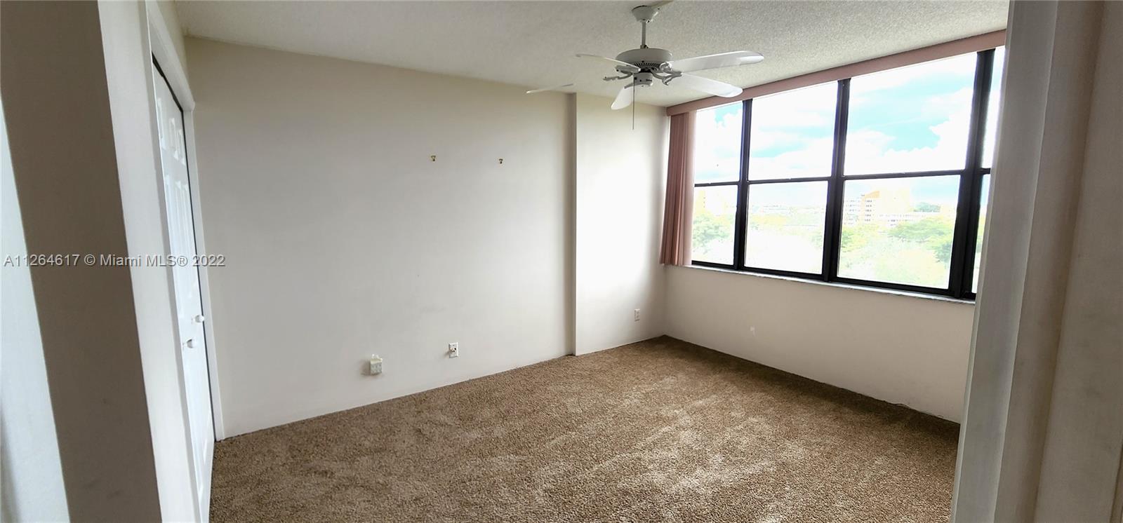 COUNTRY CLUB APTS AT BONA - Residential