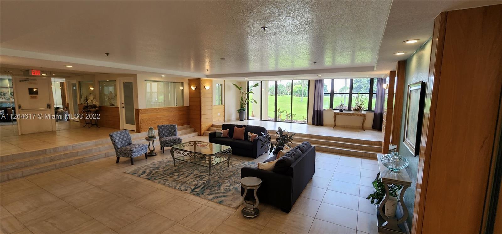 COUNTRY CLUB APTS AT BONA - Residential