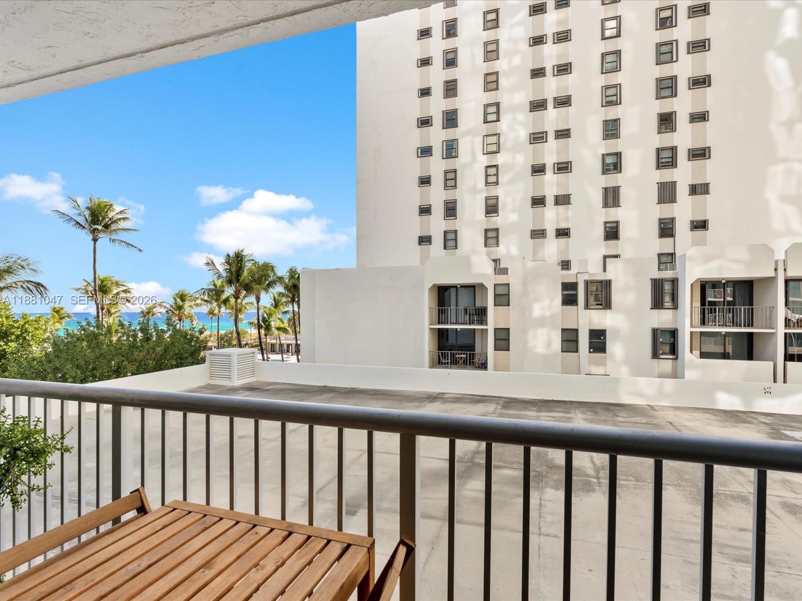 MIRASOL OCEAN TOWERS COND - Residential