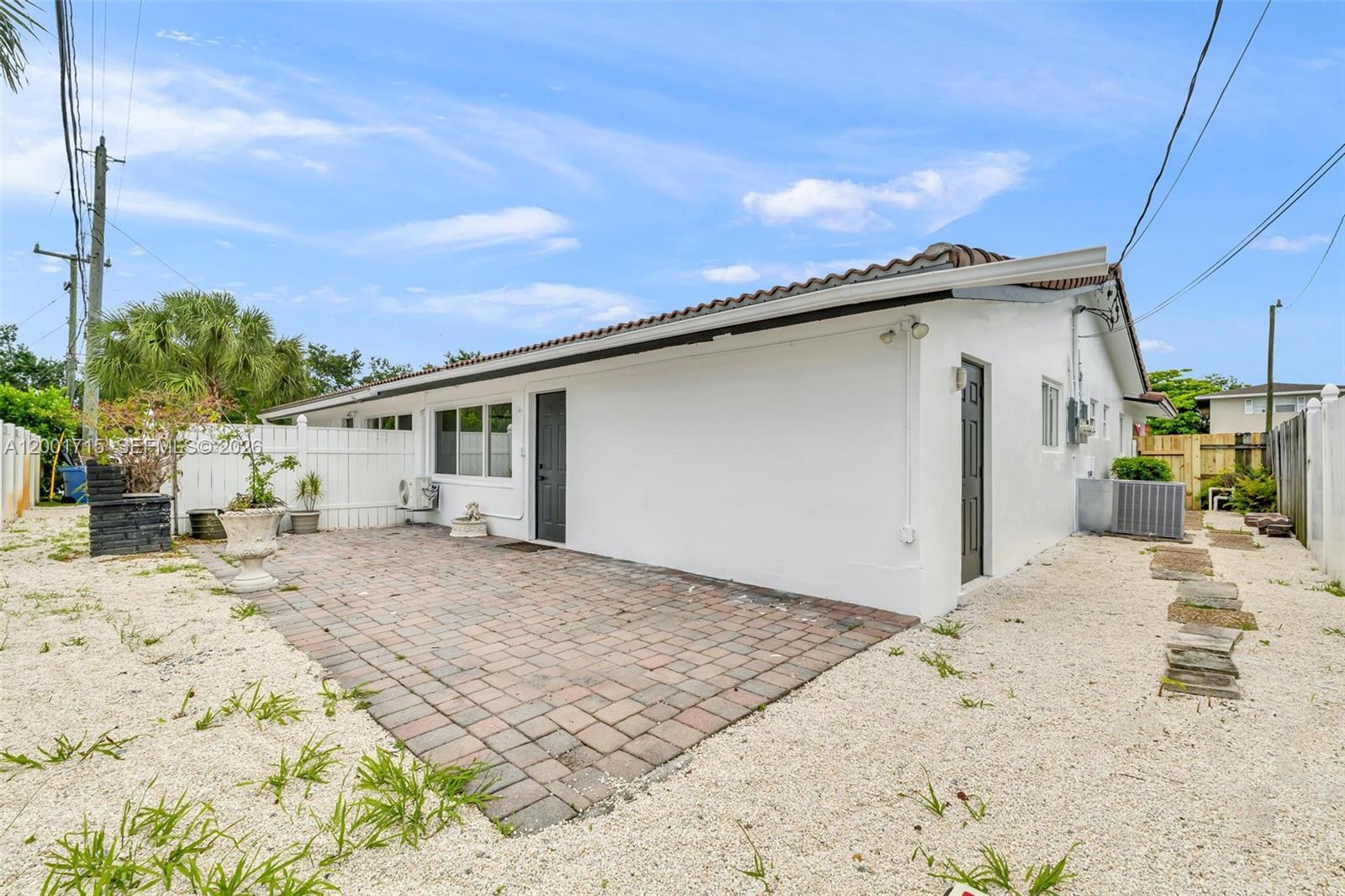 CORAL RIDGE ISLES - Residential Lease