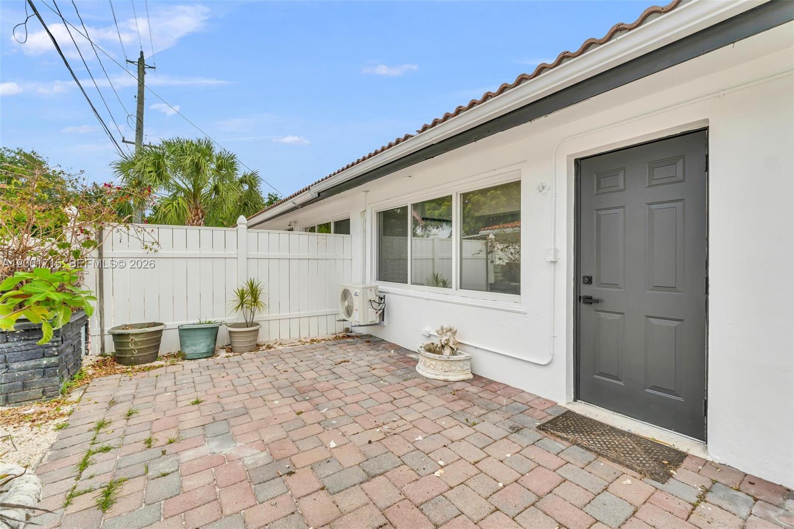 CORAL RIDGE ISLES - Residential Lease