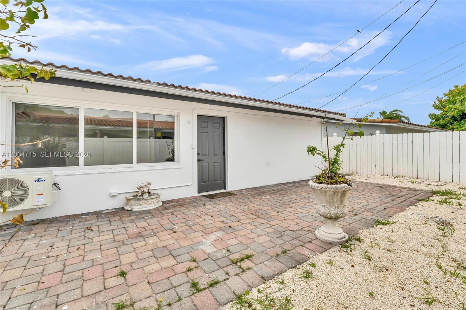 CORAL RIDGE ISLES - Residential Lease