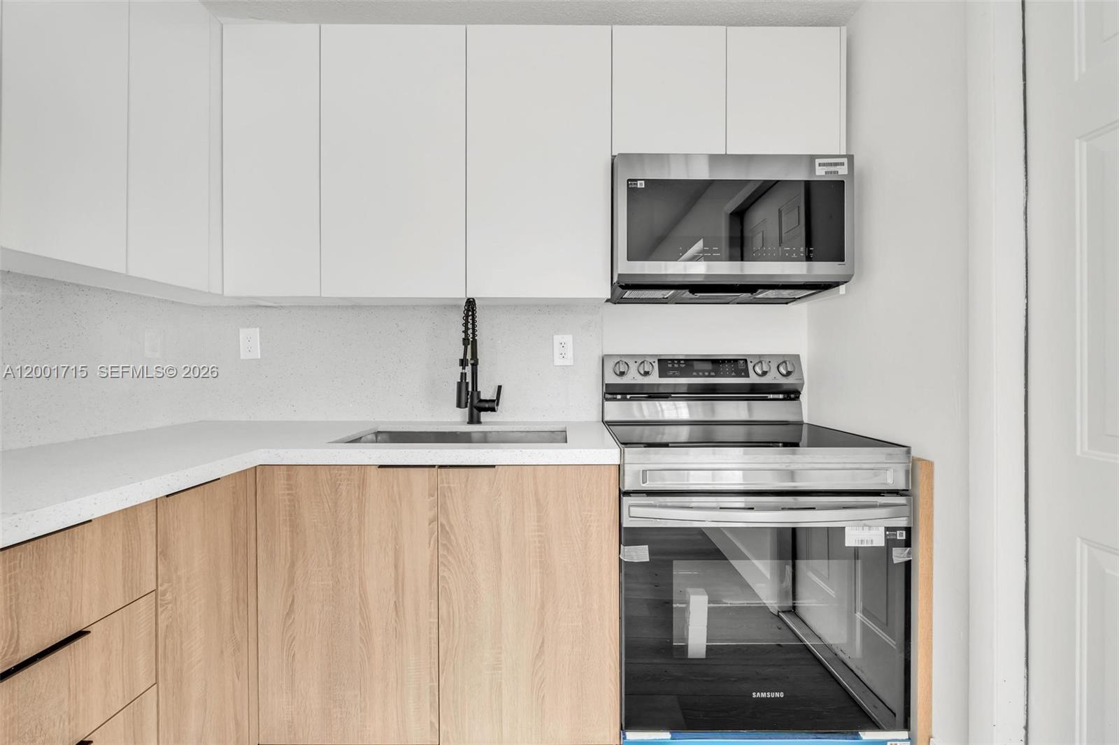 CORAL RIDGE ISLES - Residential Lease