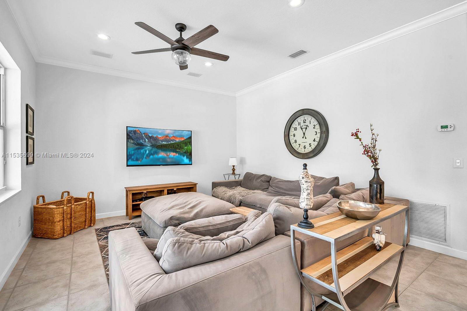 HIGHLAND RANCH ESTATES - Residential