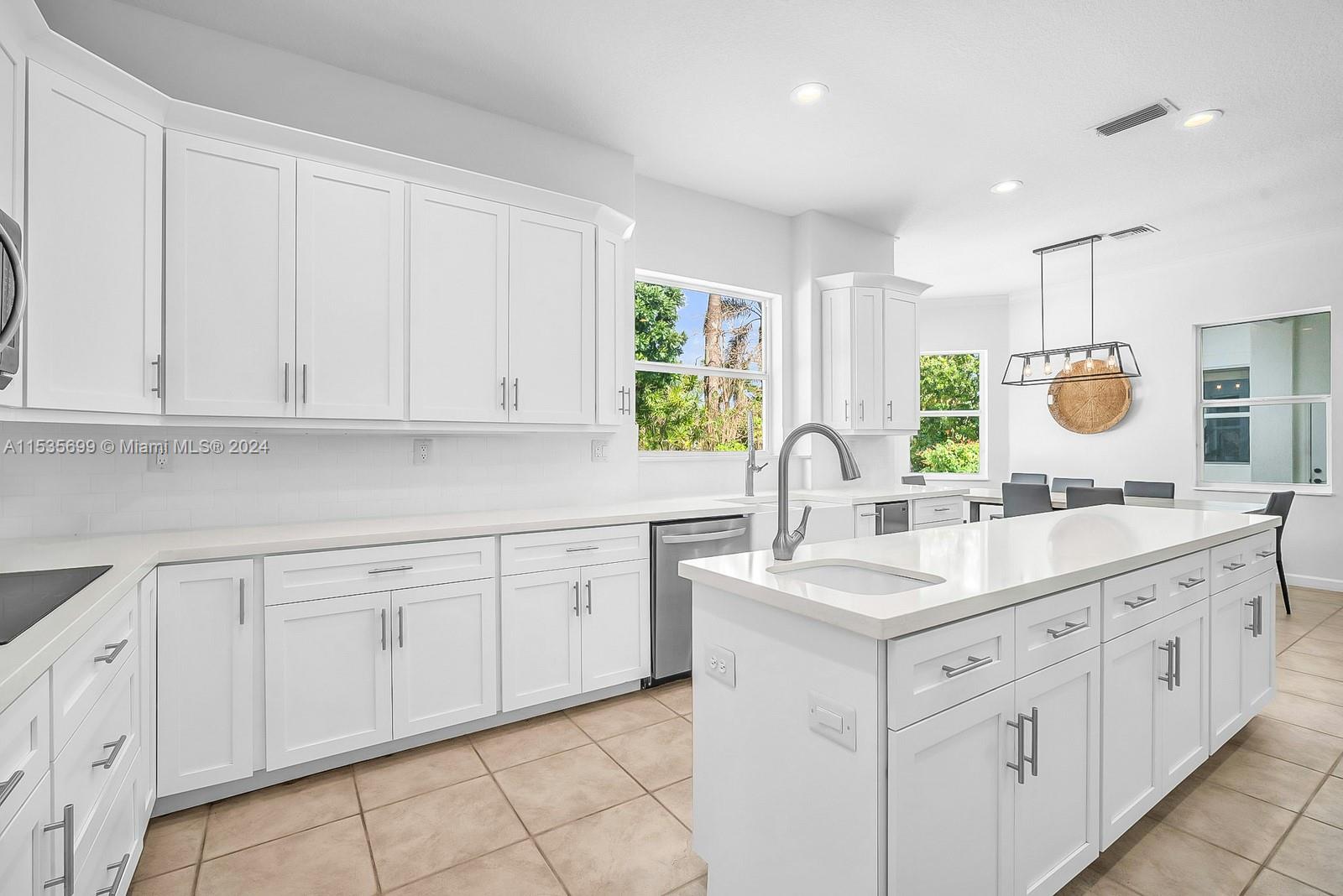 HIGHLAND RANCH ESTATES - Residential