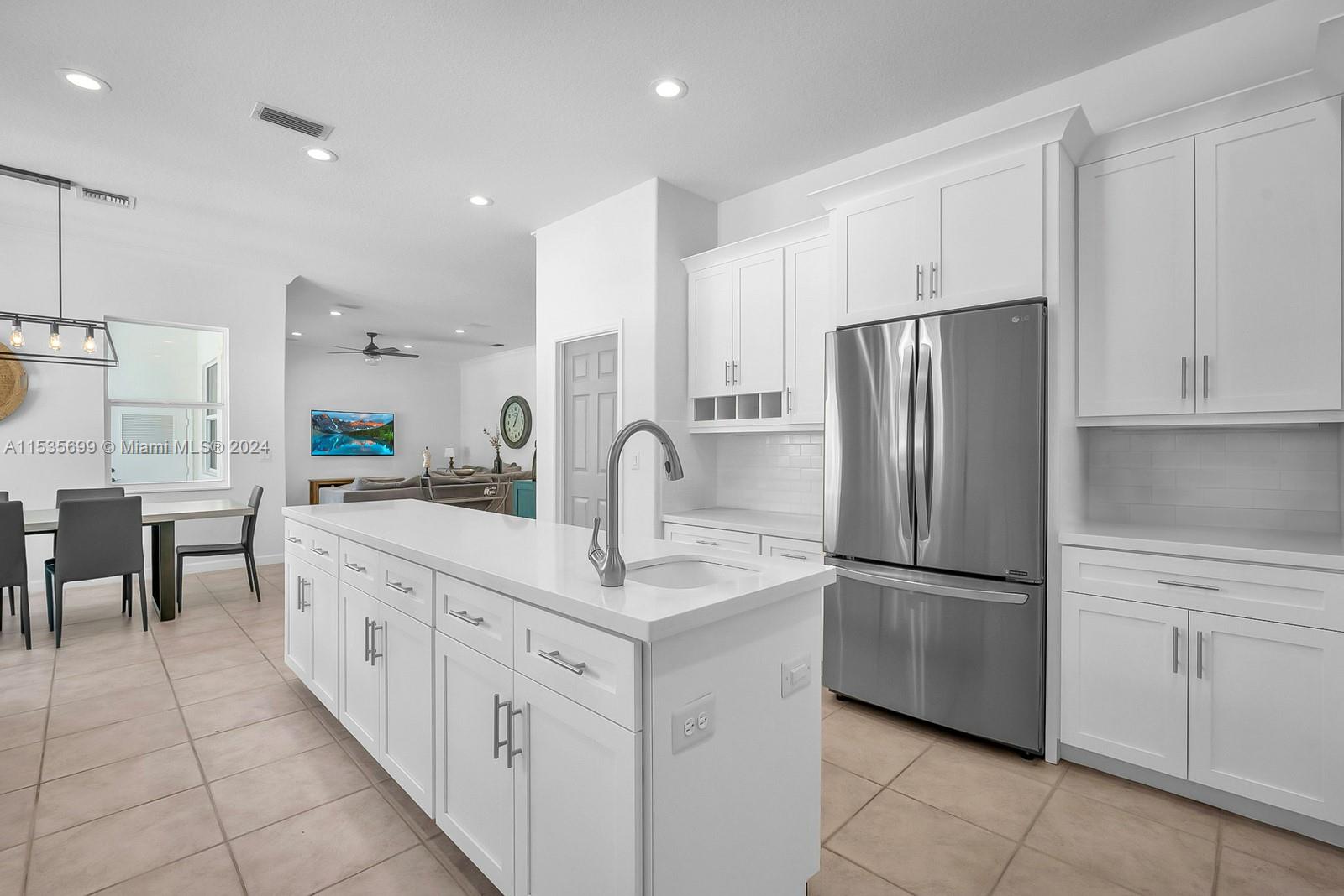 HIGHLAND RANCH ESTATES - Residential