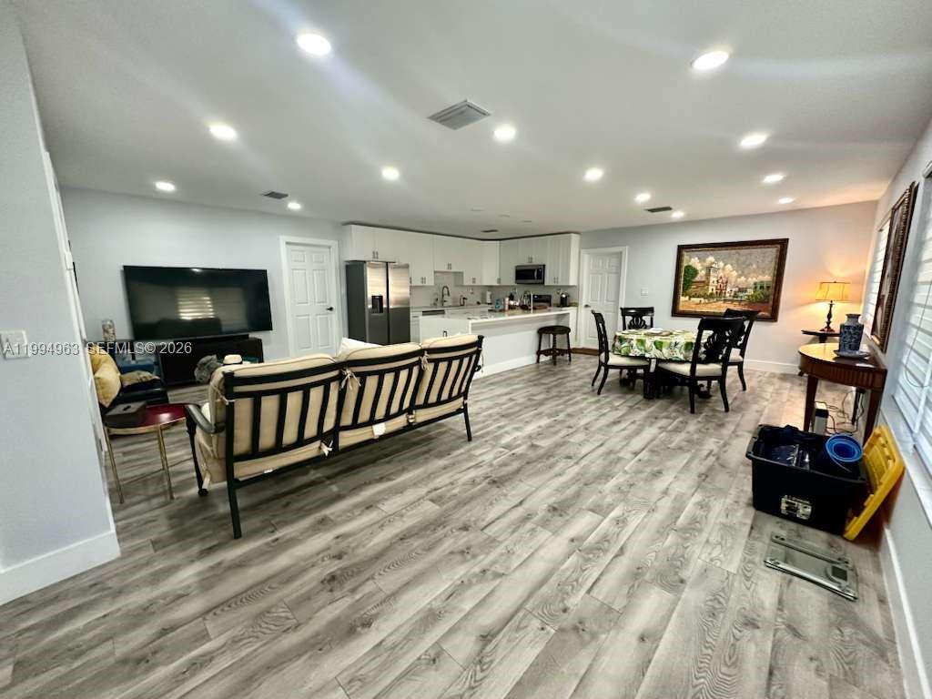 GARLANDS CORNER - Residential
