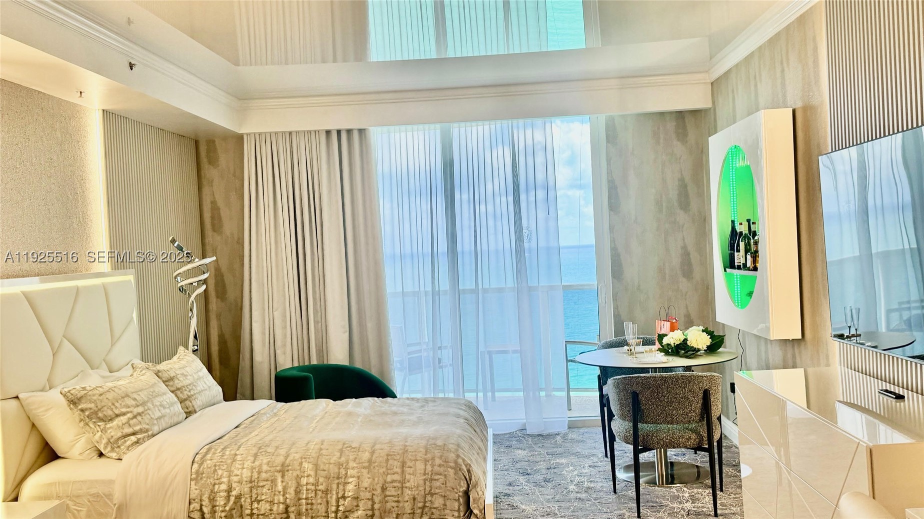 TRUMP INTERNATIONAL SONES - Residential