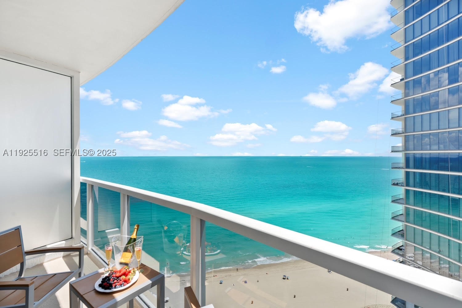 TRUMP INTERNATIONAL SONES - Residential
