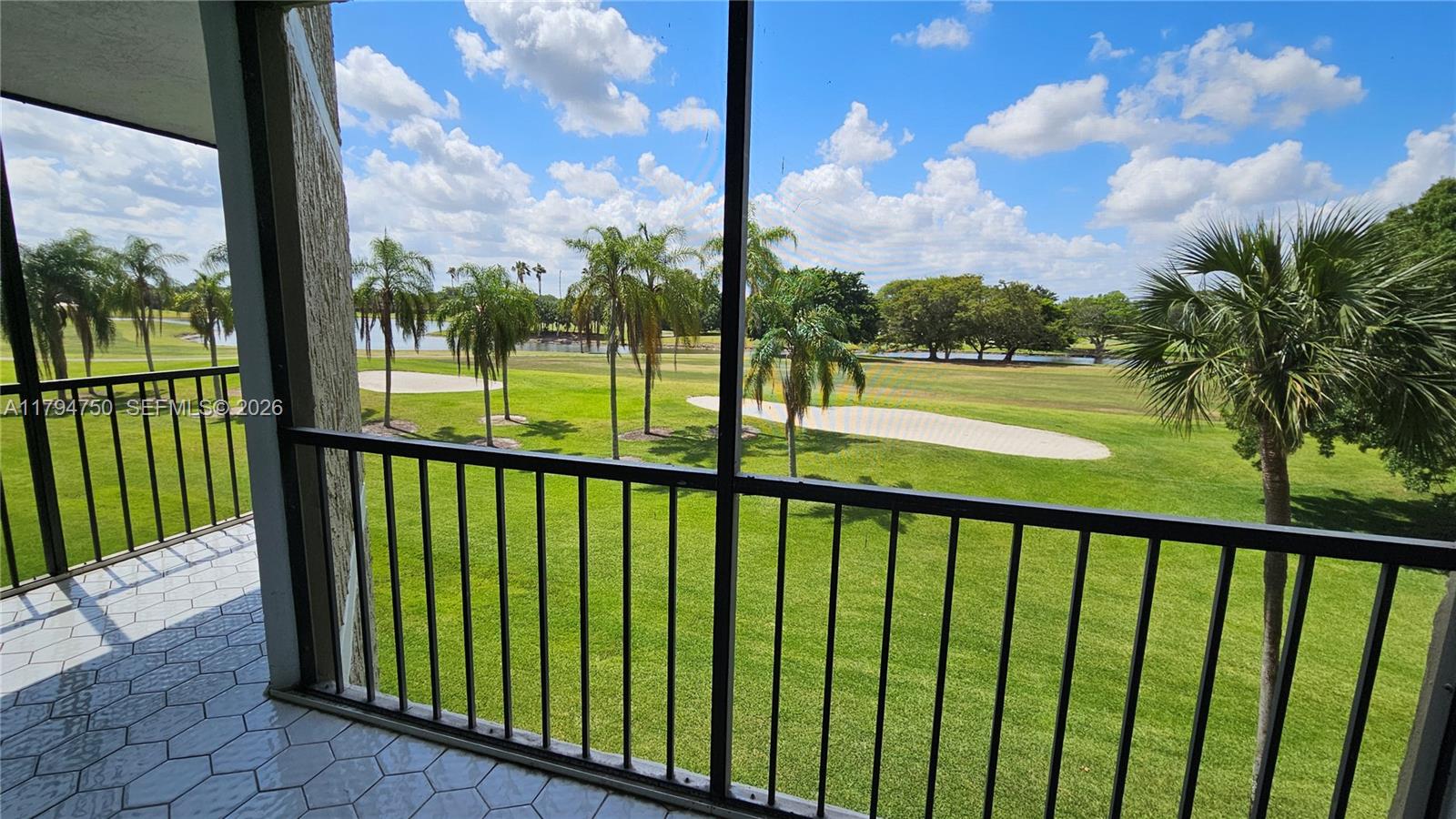 COUNTRY CLUB APTS AT - Residential
