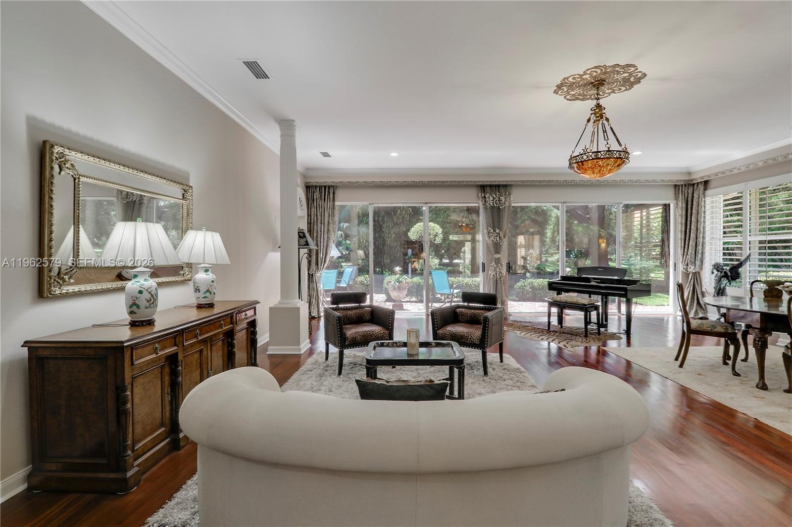 OAKS OAKS EAST 1 - Residential