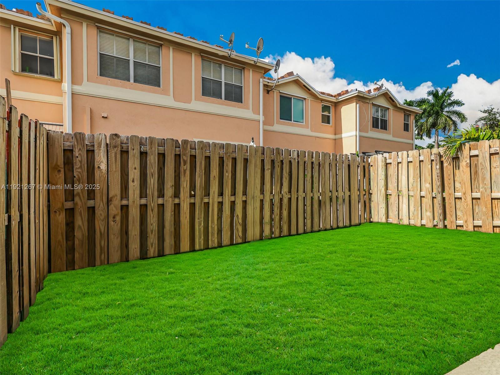 KENDALL BREEZE - Residential