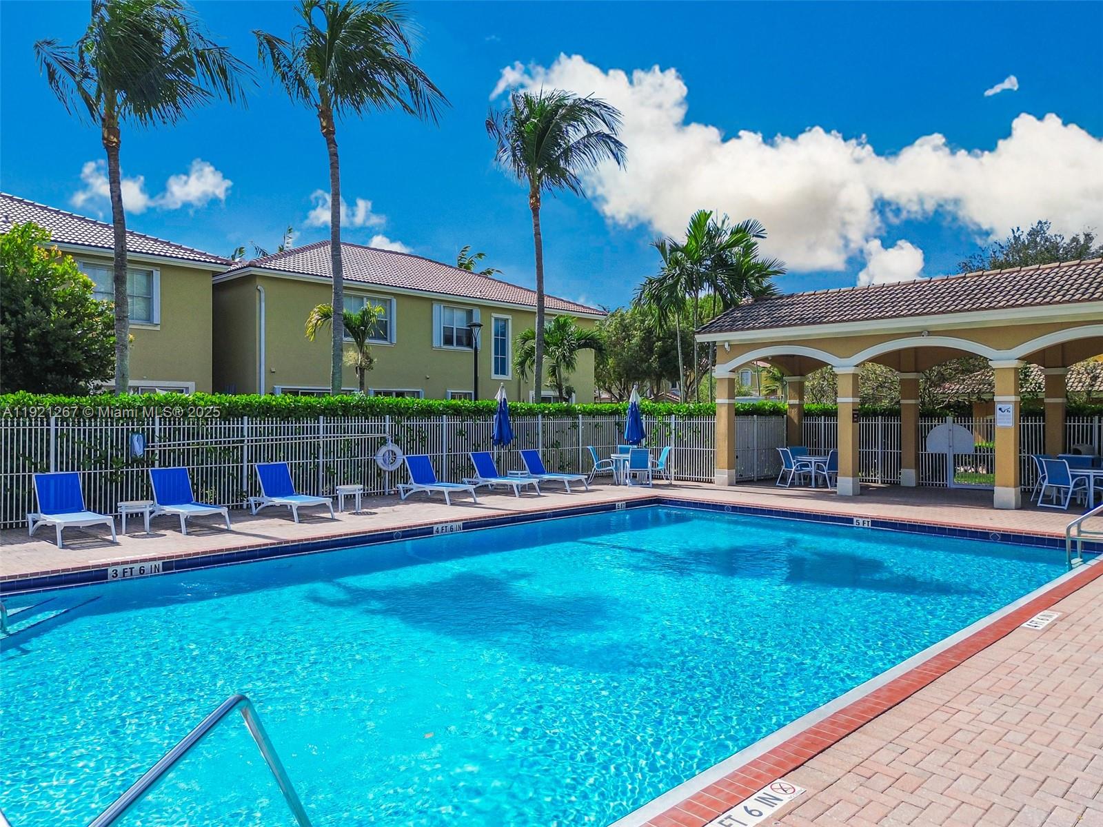 KENDALL BREEZE - Residential