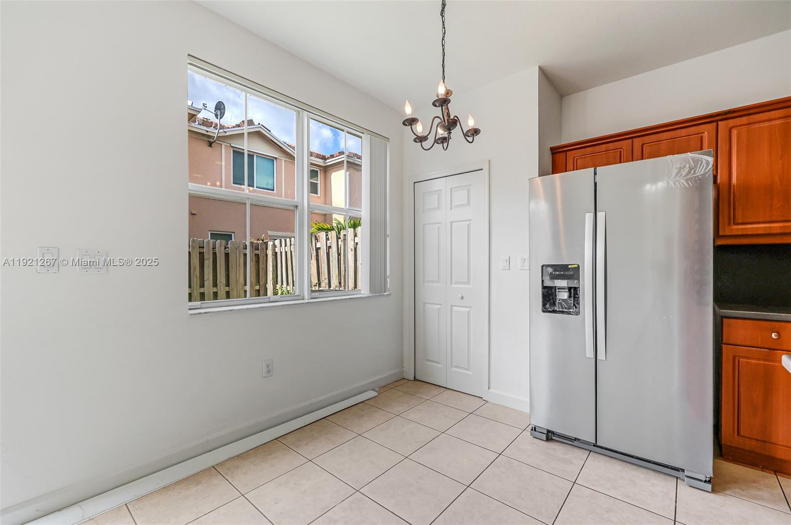 KENDALL BREEZE - Residential