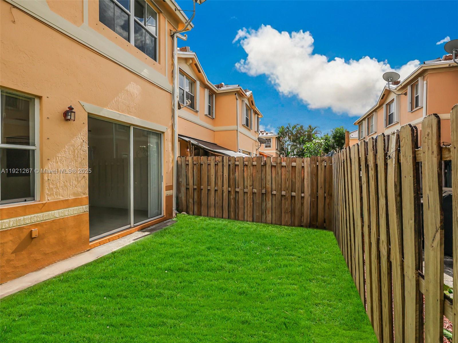 KENDALL BREEZE - Residential