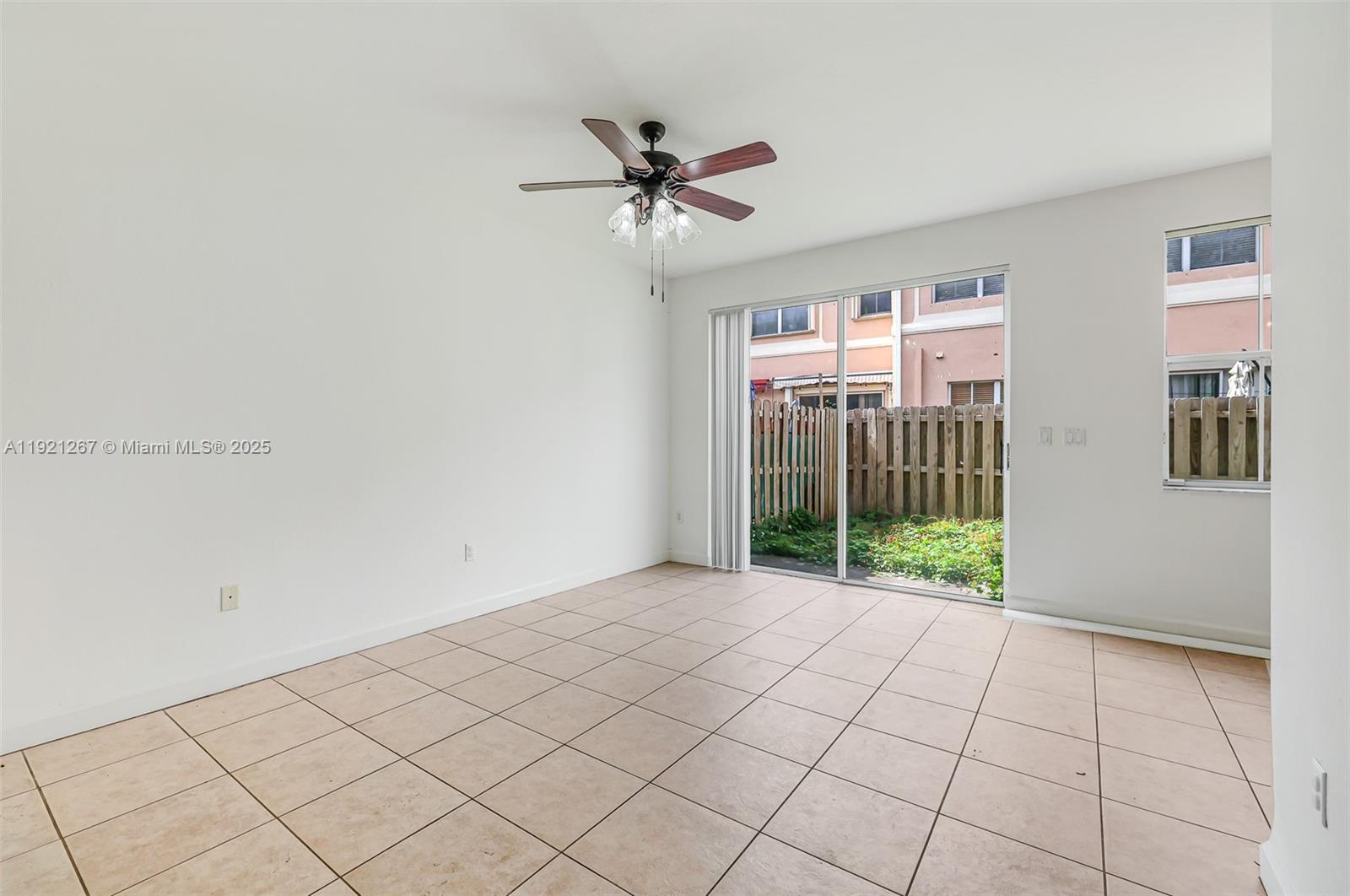 KENDALL BREEZE - Residential