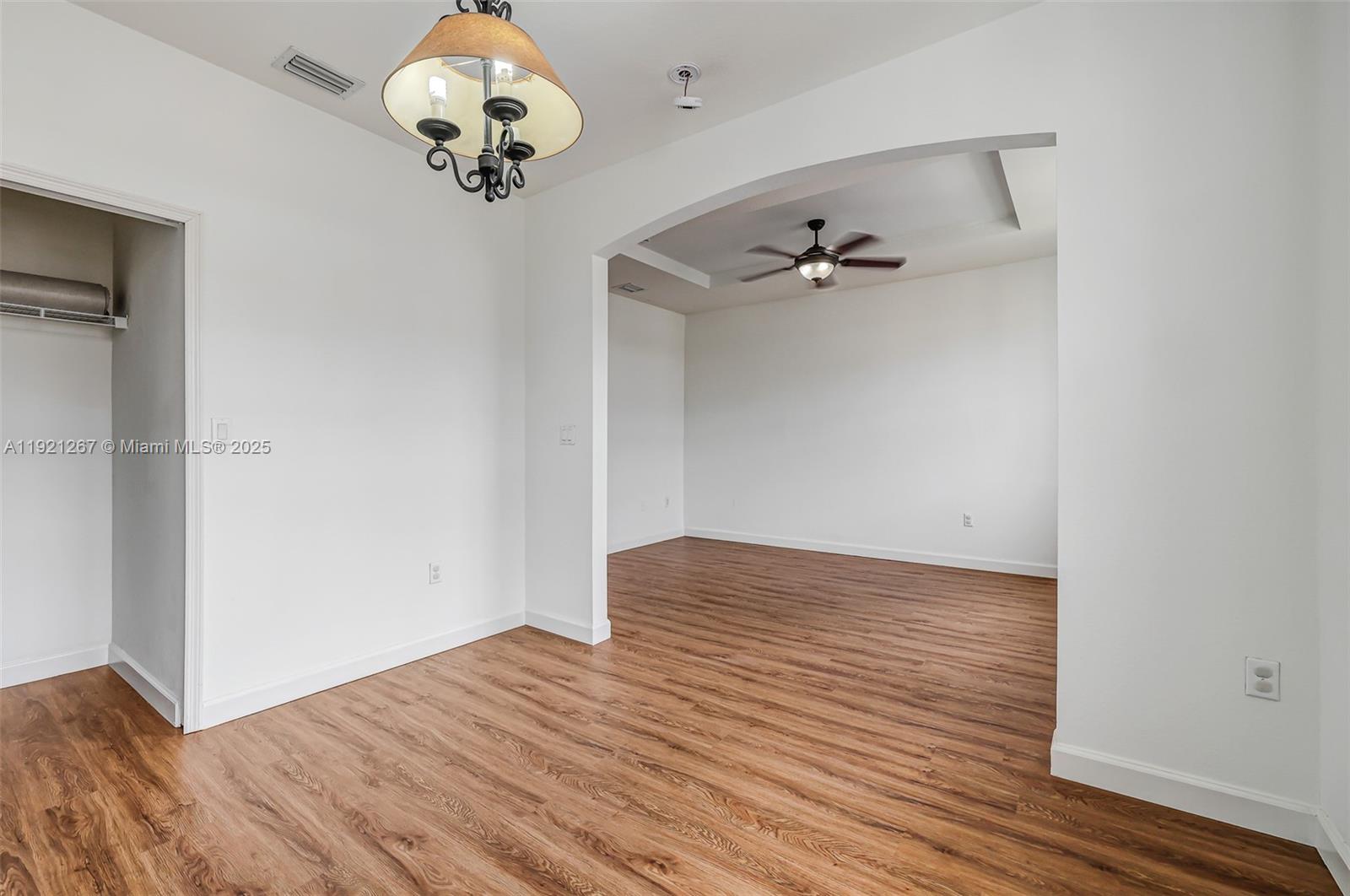 KENDALL BREEZE - Residential