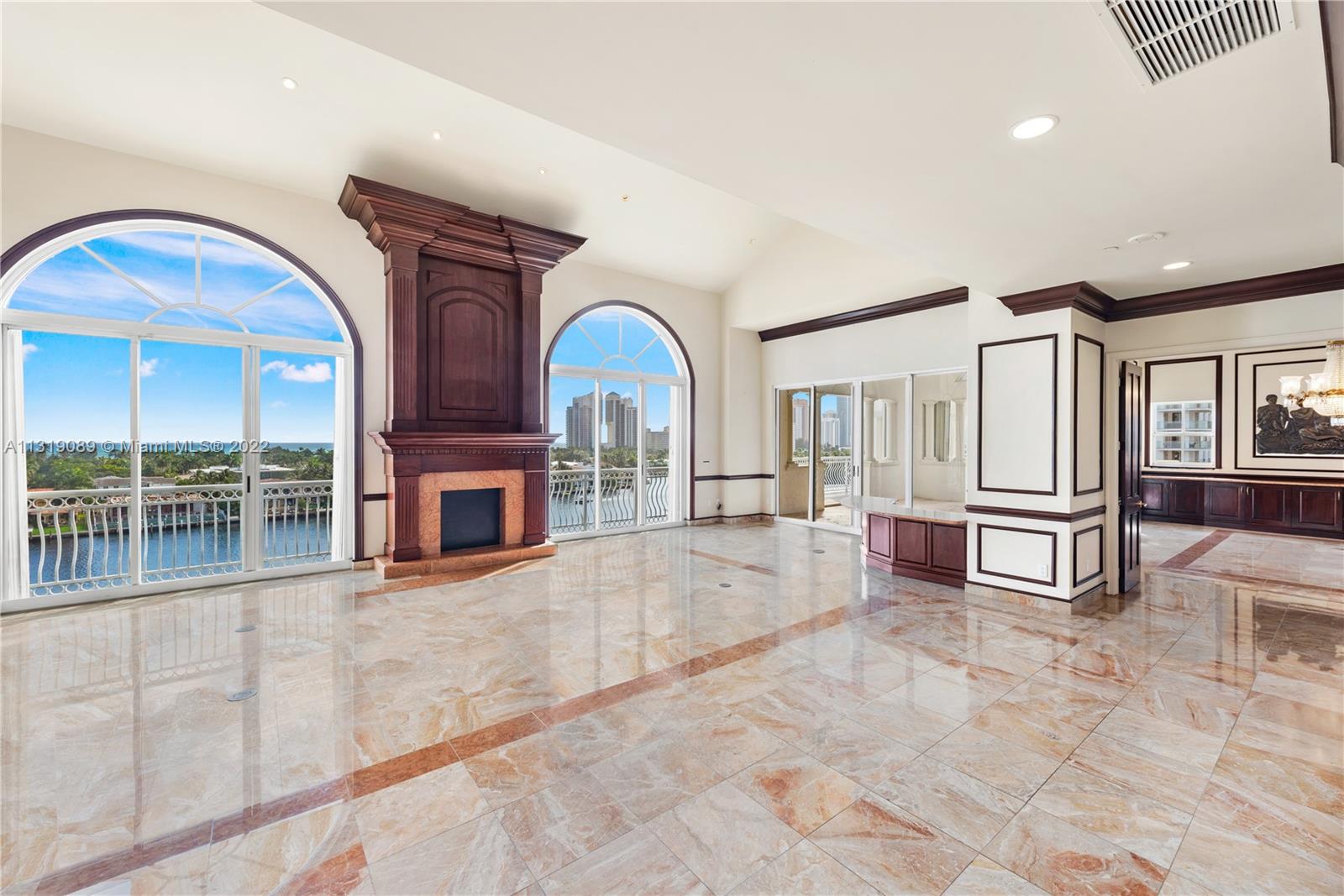 BELLA VISTA SOUTH - Residential