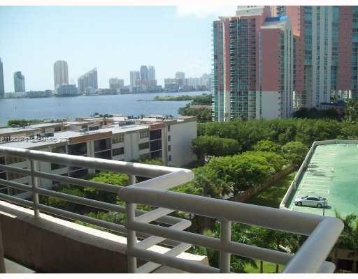 PARC CENTRAL AVENTURA EAS - Residential
