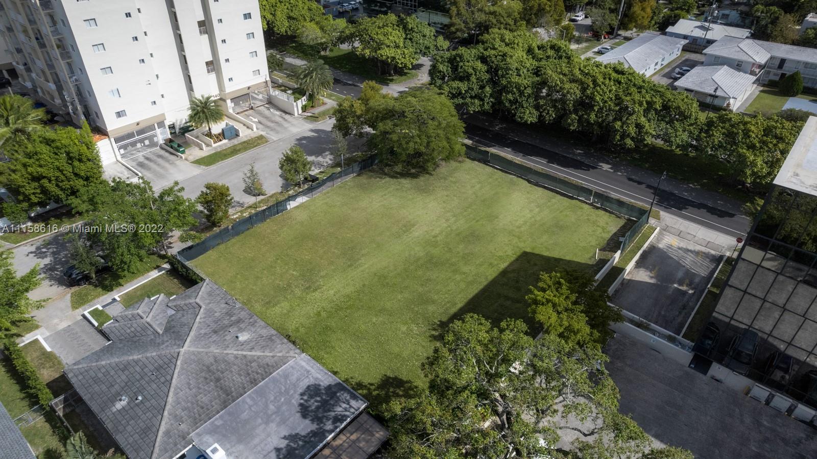 HOLLEMAN PARK - Land