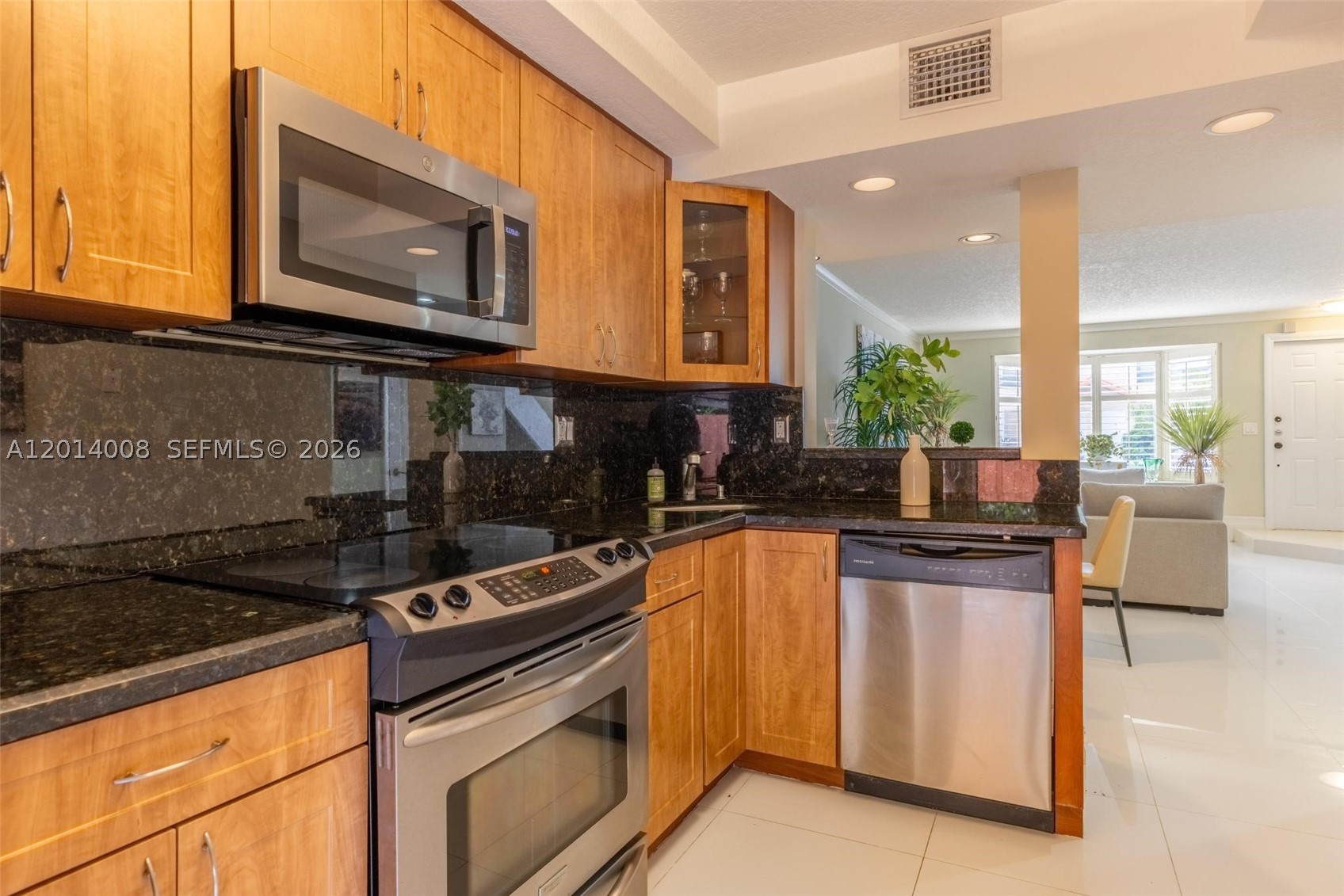 DADELAND COVE SEC 1 - Residential