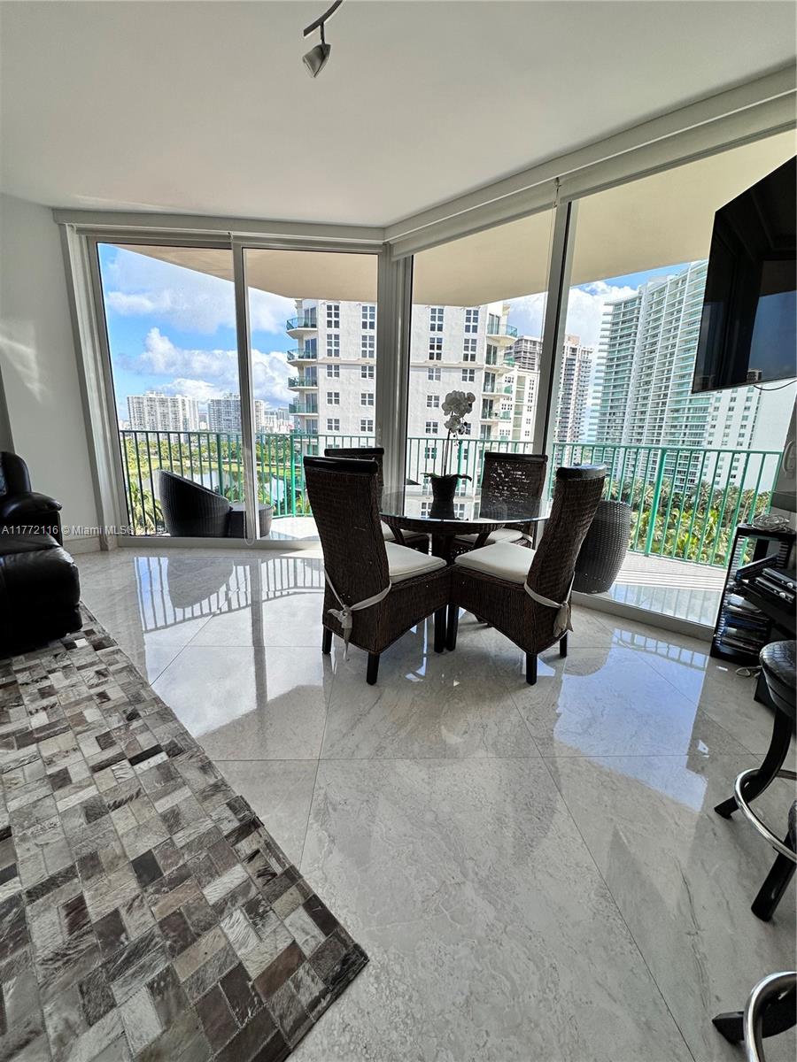 TURNBERRY VILLAGE SO TOWE - Residential