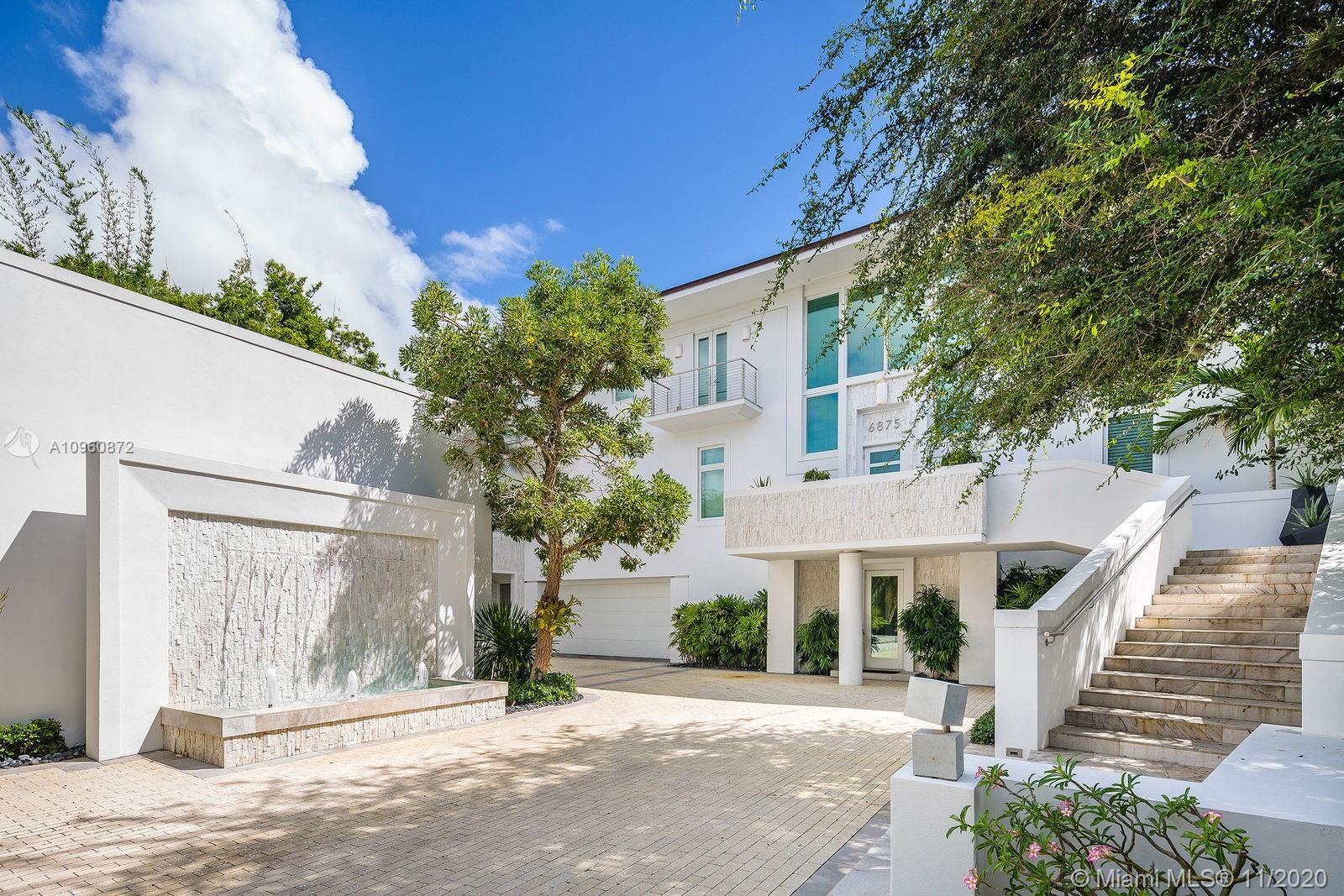 SUNRISE HARBOUR REV PL - Residential