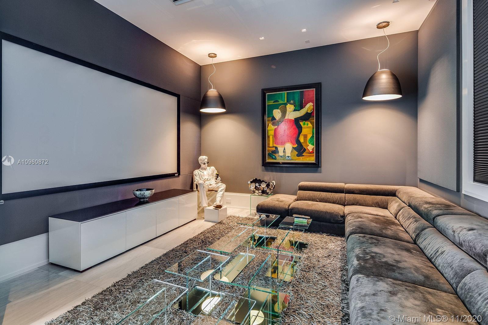 SUNRISE HARBOUR REV PL - Residential