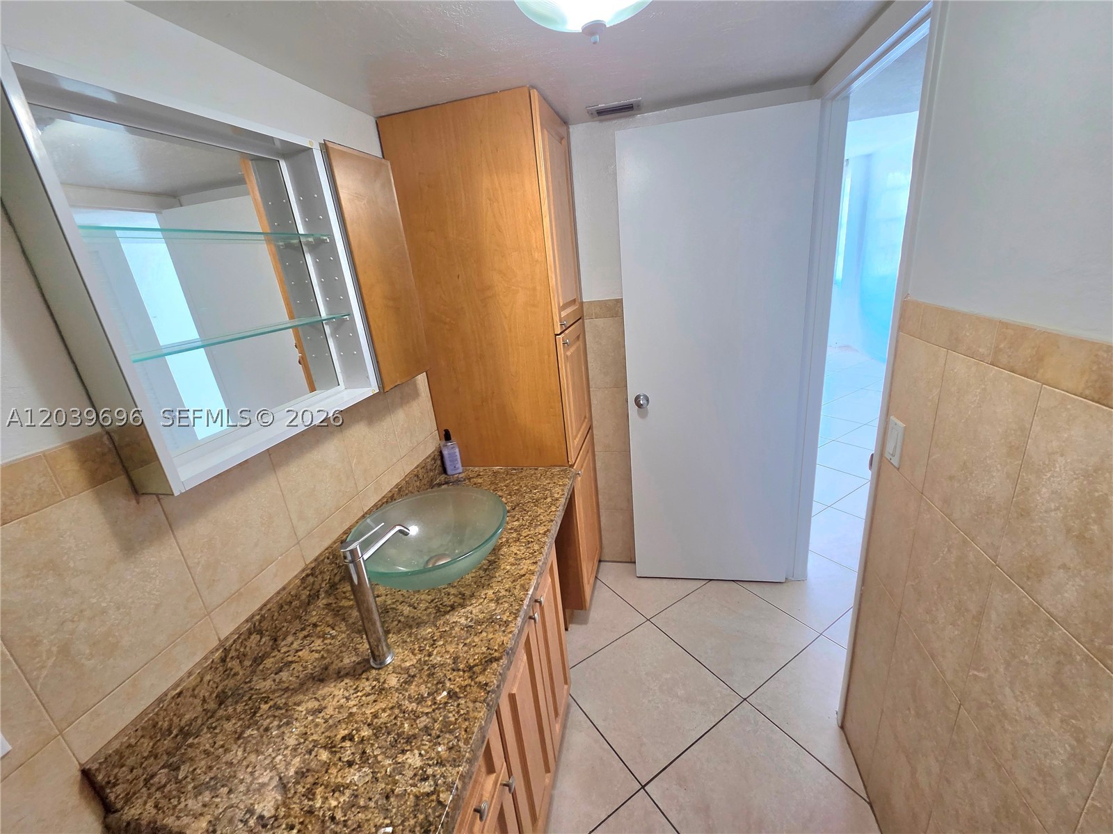 MAJORCA TOWERS CONDO - Residential