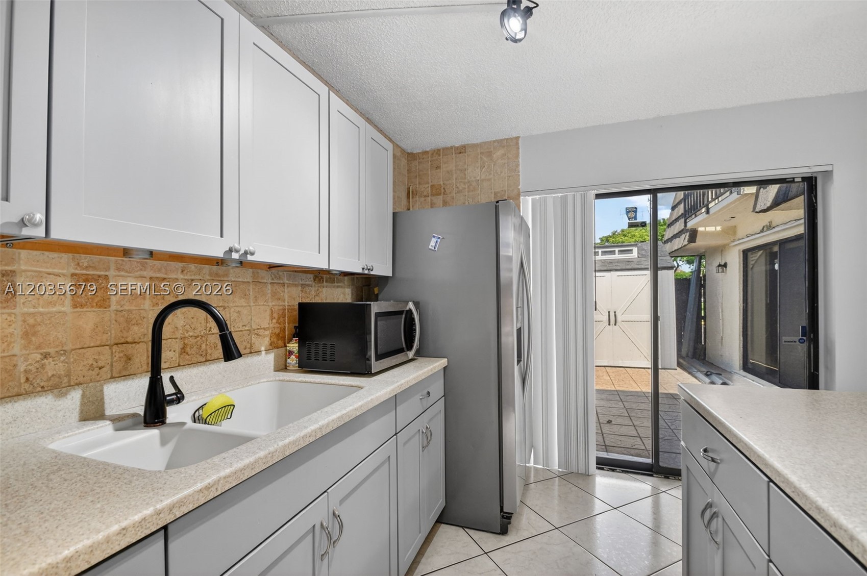 FOREST LAKES - Residential