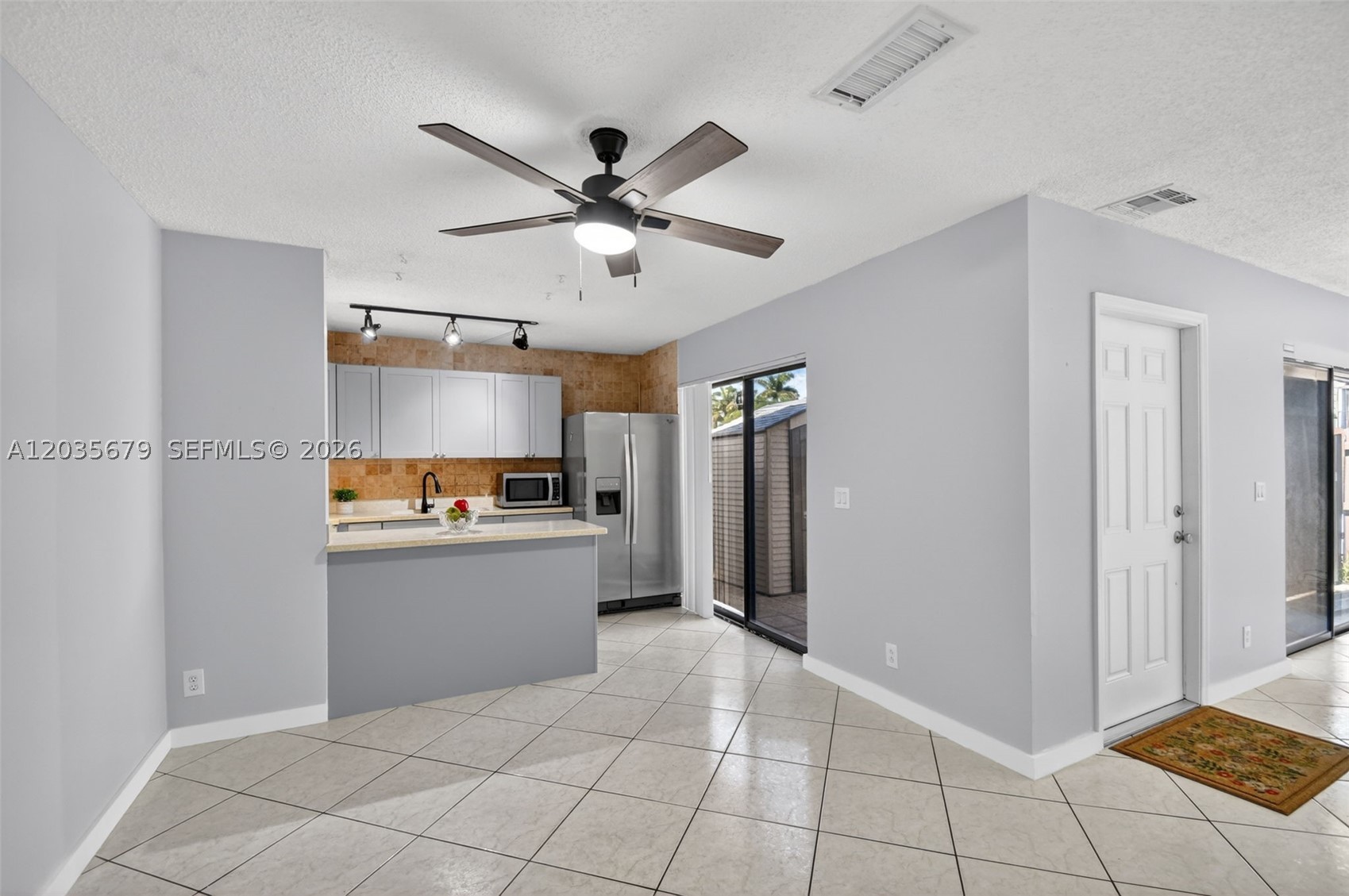 FOREST LAKES - Residential