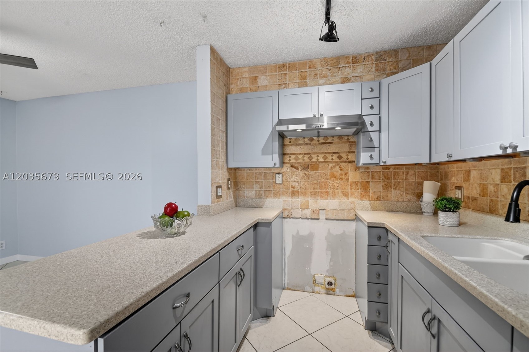 FOREST LAKES - Residential