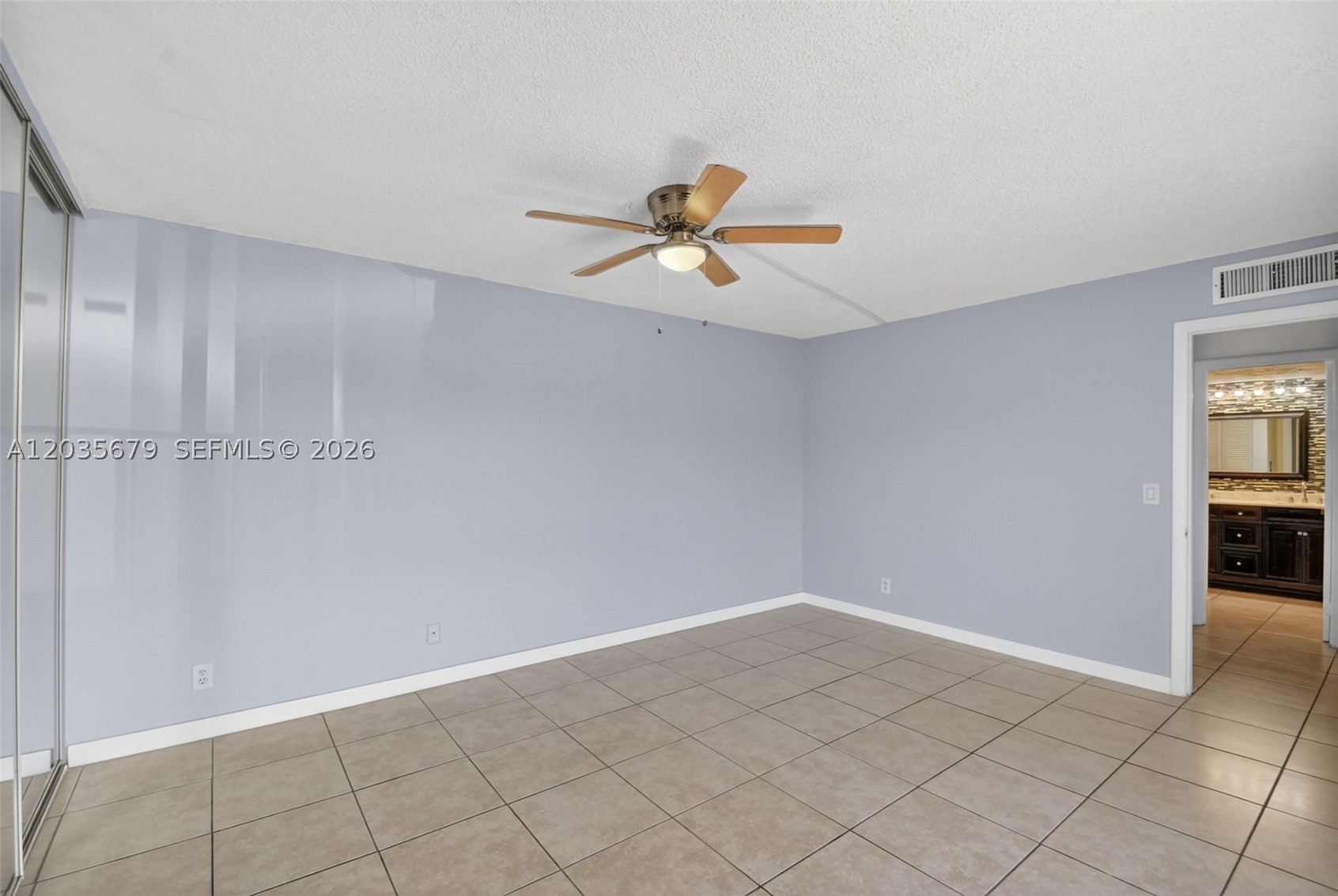 FOREST LAKES - Residential