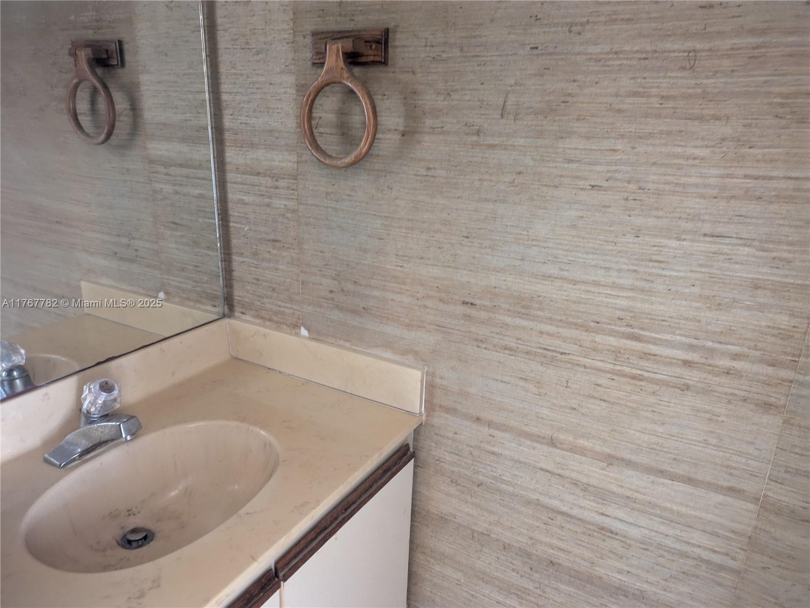 RIO VISTA TOWNHOMES CONDO - Residential
