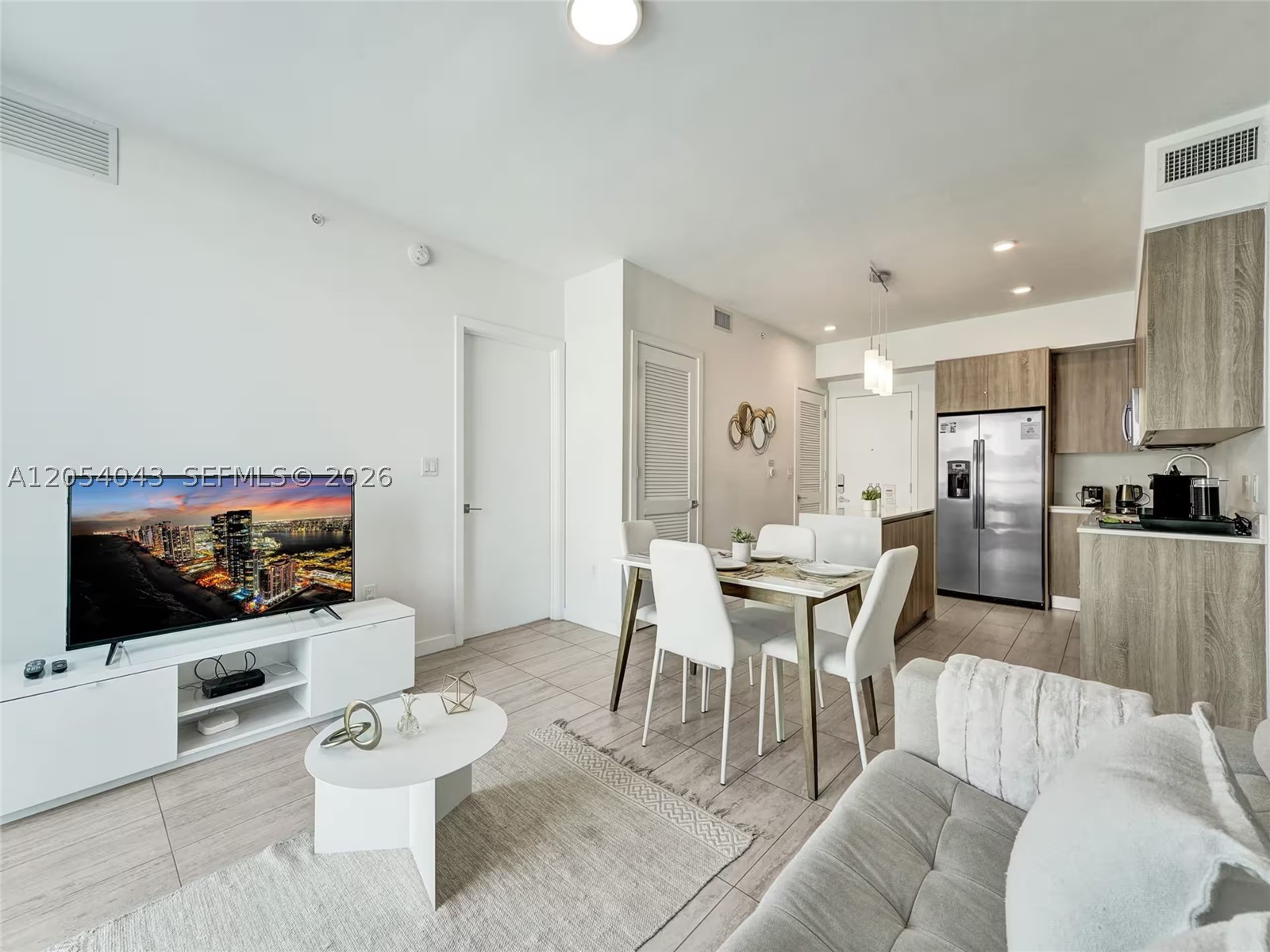 QUADRO CONDO - Residential