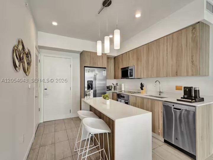 QUADRO CONDO - Residential