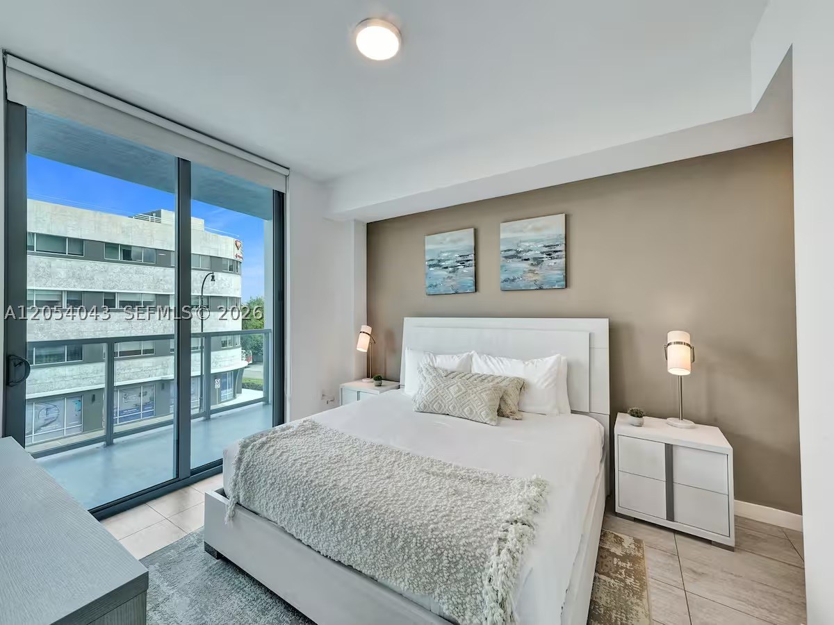 QUADRO CONDO - Residential
